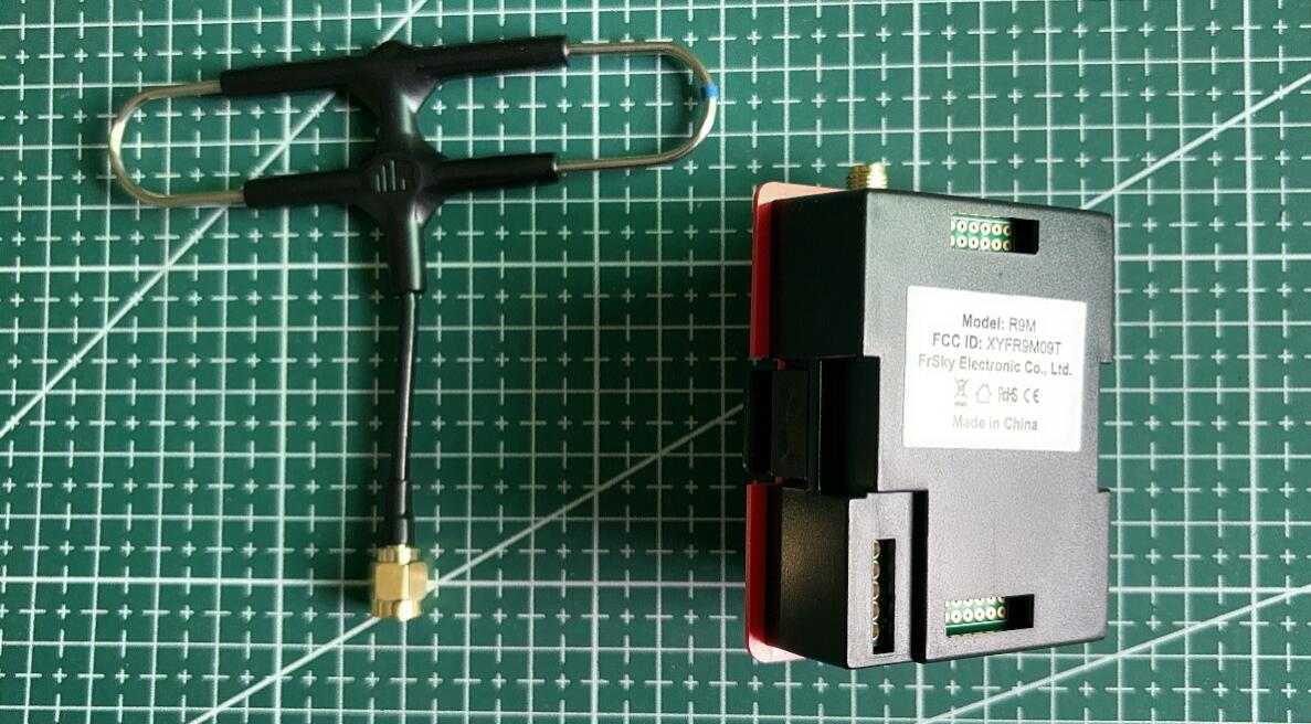 FrSky R9M ACCST 900MHz zakres  – Frsky Receiver Module recenzja i cena